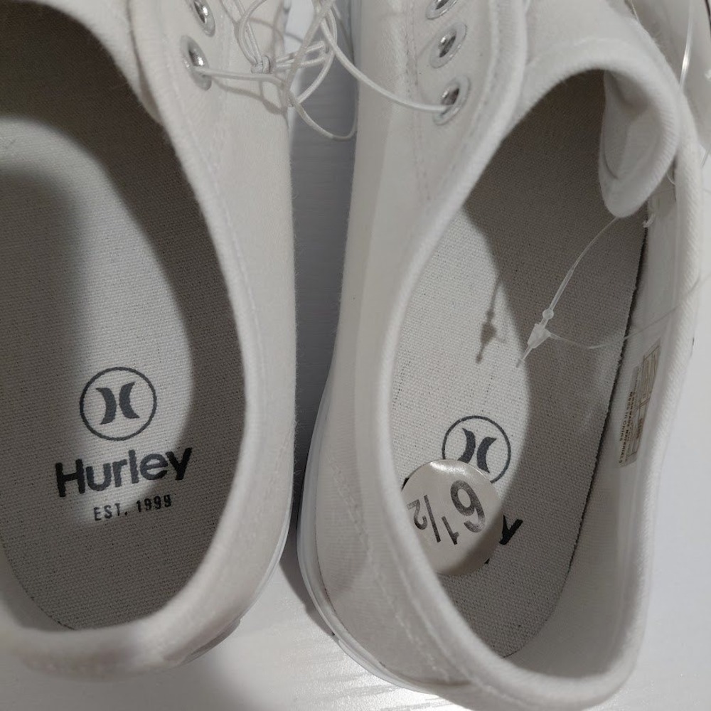 Hurley Chloe Womens White Slip On Canvas Sneakers Shoes Laceless 6.5M NEW - Picture 12 of 12